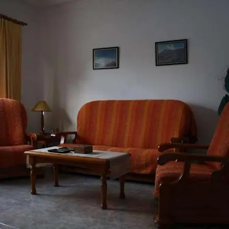 Puerto Del Carmen Sleeps 4 Pool Wifi Апартаменты Пуэрто дель Кармен