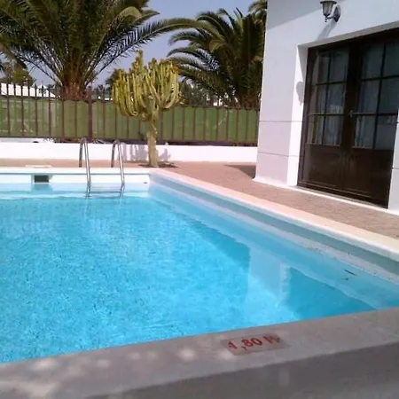 Puerto Del Carmen Sleeps 4 Pool Wifi شقة