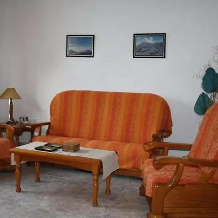 Puerto Del Carmen Sleeps 4 Pool Wifi Апартаменты Пуэрто дель Кармен