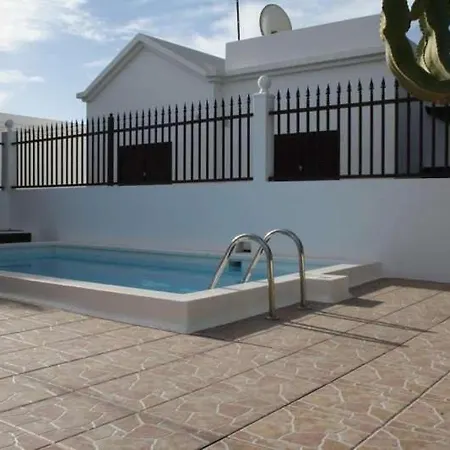 Puerto Del Carmen Sleeps 4 Pool Wifi