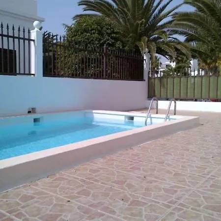 Apartment Puerto Del Carmen Sleeps 4 Pool Wifi Puerto del Carmen (Lanzarote)